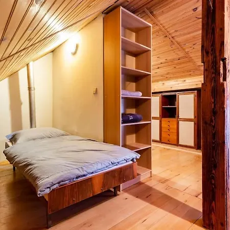 Rooftop 180m2 Loft With Private Sauna, דירה