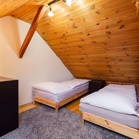 Apartmán Rooftop 180m2 Loft With Private Sauna, Bratislava