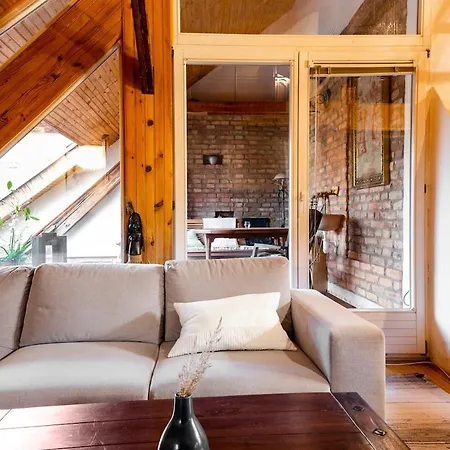Rooftop 180m2 Loft With Private Sauna, Apartmán