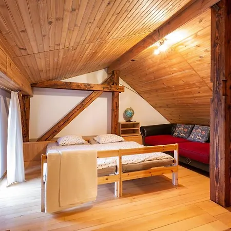 Rooftop 180m2 Loft With Private Sauna, Apartmán Bratislava