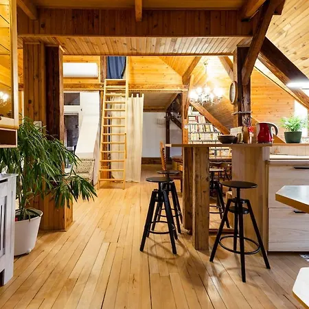 Apartmán Rooftop 180m2 Loft With Private Sauna, Bratislava