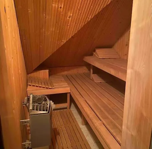 Rooftop 180m2 Loft With Private Sauna, ברטיסלאבה