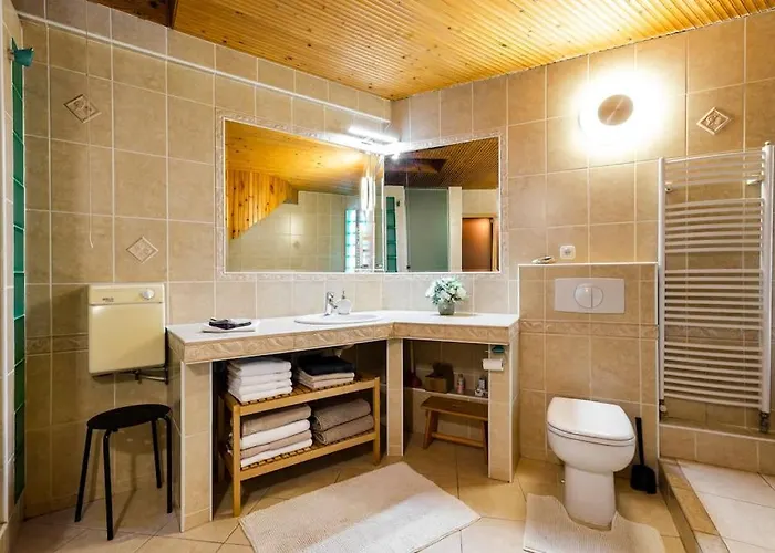 Rooftop 180m2 Loft With Private Sauna, ברטיסלאבה